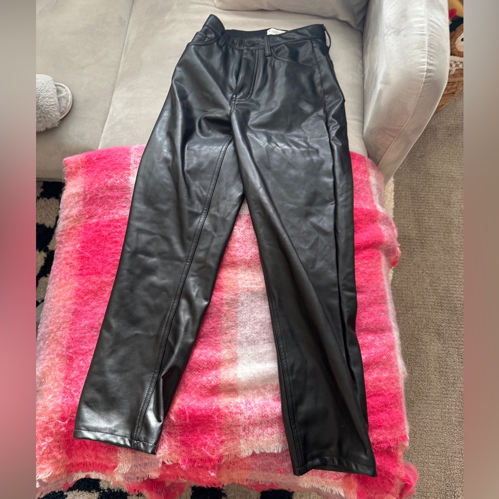 Abercrombie curve love vegan leather pants size 00/24